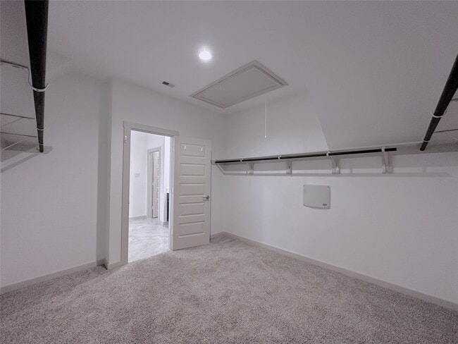 Building Photo - 29402 Ella Larchmont Ct