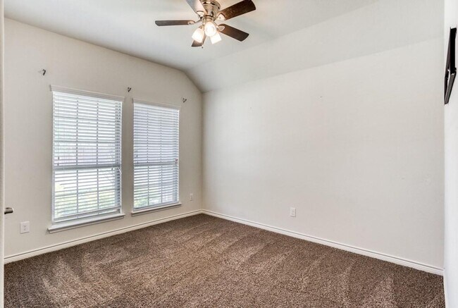 Building Photo - 3204 Brazos Dr E