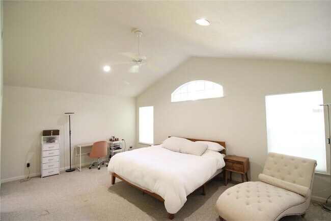 Building Photo - 5115 SW 105 Way