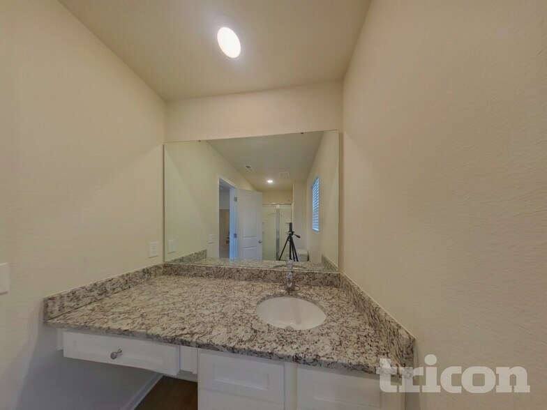 Building Photo - 4012 Reinfield Dr