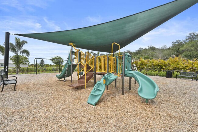 Building Photo - 12300 SW Myrtle Oak Dr