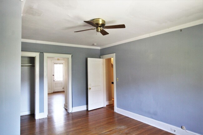 Building Photo - 2026/2027 Off-Campus JHU Spacious 5bd/2ba Rowhome OSP & W/D! Available 6/8