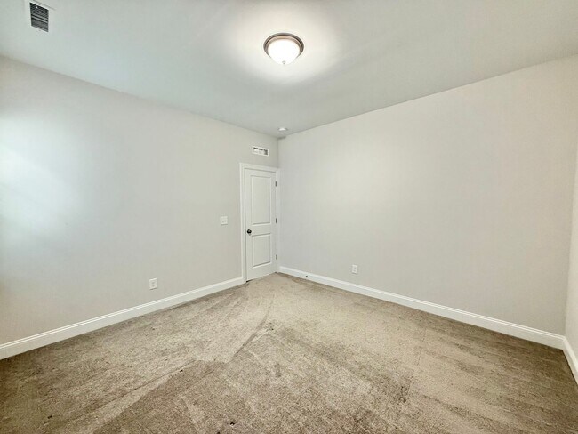 Building Photo - Incredible 4BD, 3BA Raleigh Home in the Desirable 5401 North Community with Premier HOA Amenities