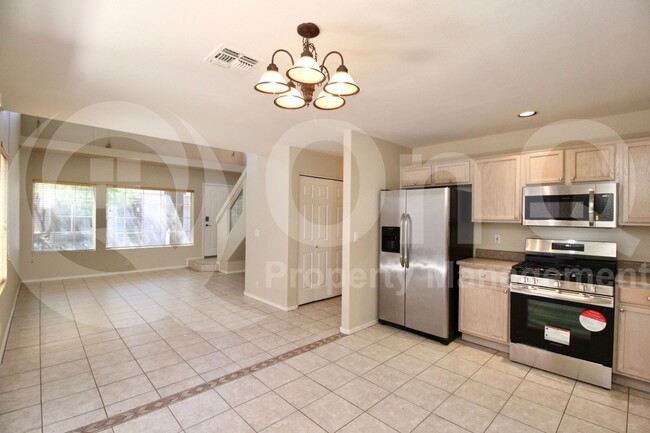 Building Photo - 7650 E Williams Dr