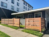 Building Photo - 1737 SE Tenino St