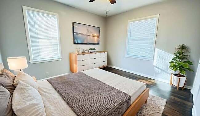 Building Photo - Charming Single-Family Home in Lee’s Summit - Love Your Lease Special