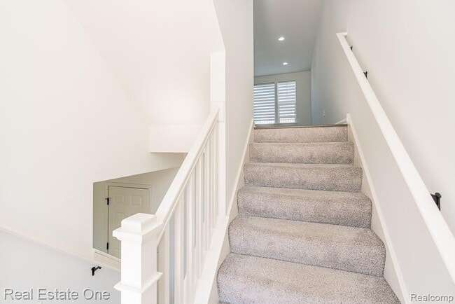 Building Photo - 4637 Bradley Cir