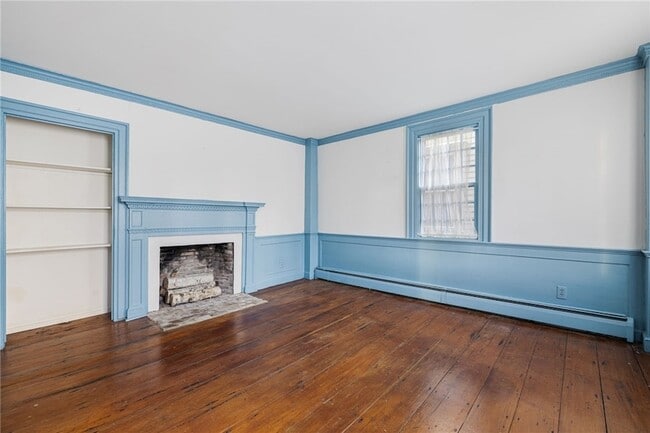 Building Photo - 73 Thames St