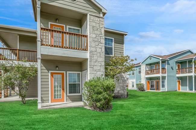 Building Photo - Portside Villas