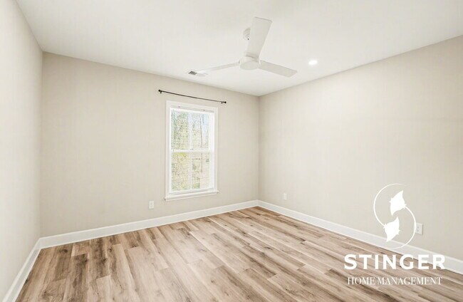 Building Photo - 14 Los Robles Rd