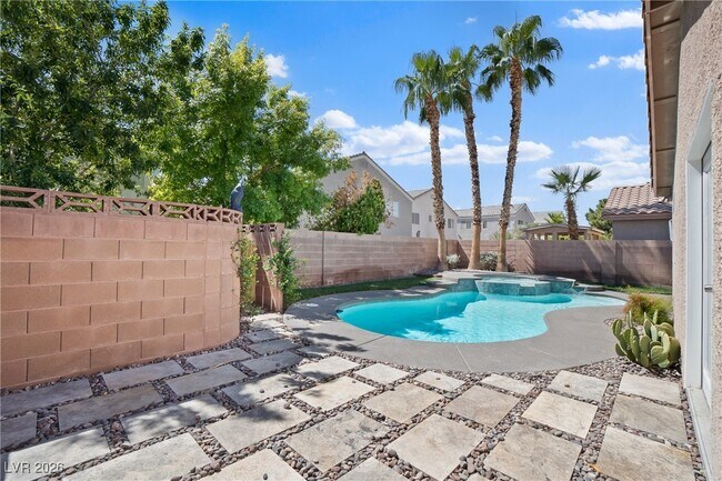 Building Photo - 2117 Marathon Keys Ave