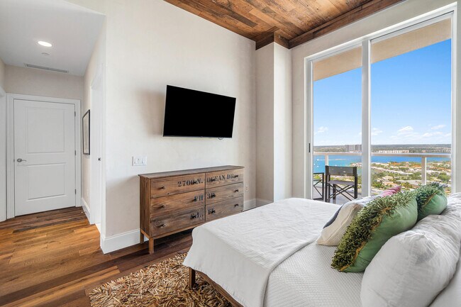 Building Photo - 2700 N Ocean Dr