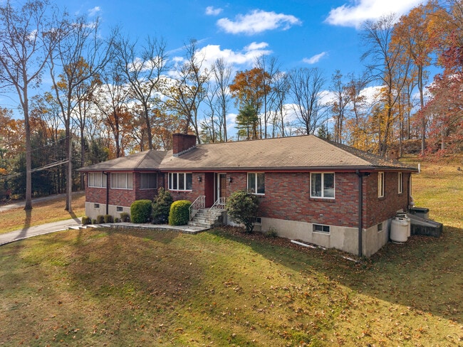 Building Photo - 117 Church Hill Rd