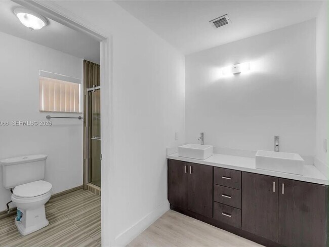 Building Photo - 8246 SW 147th Ct