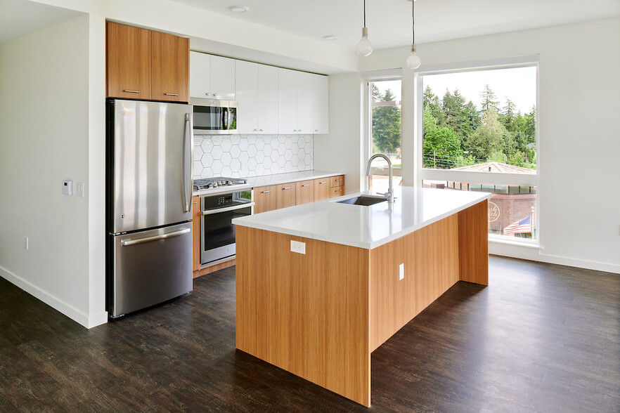 Multnomah Station Apartments kitchen - Multnomah Station