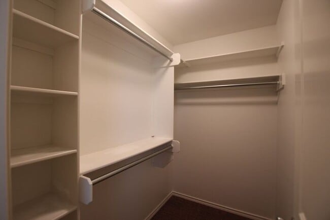 Building Photo - 2-Bedroom Townhouse for Rent in the Heart ...