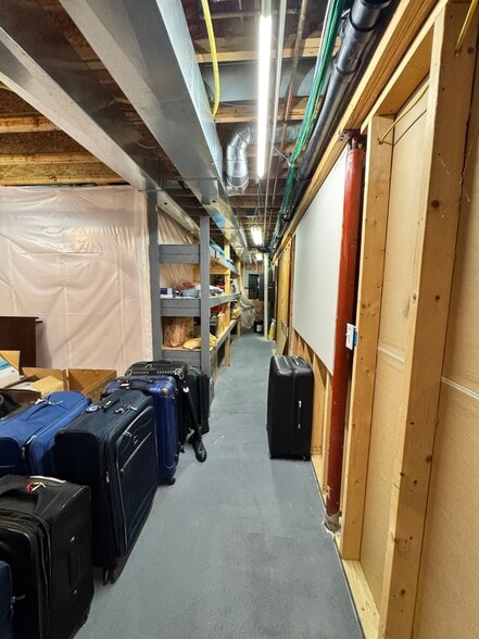 Building Photo - 18025 Lisbon Dr