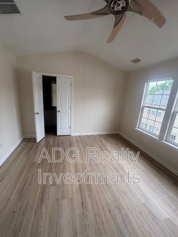 Building Photo - 5478 Werburgh St