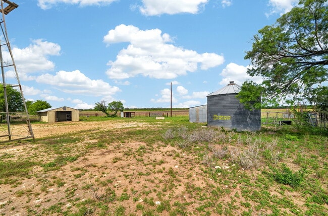 Building Photo - 3021 Co Rd 467