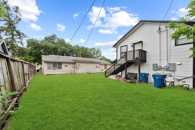 Building Photo - 2206 Avenue M