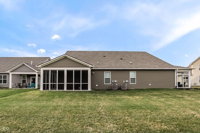Building Photo - 1659 Dewey Dr
