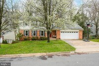 Building Photo - 4230 Avon Dr
