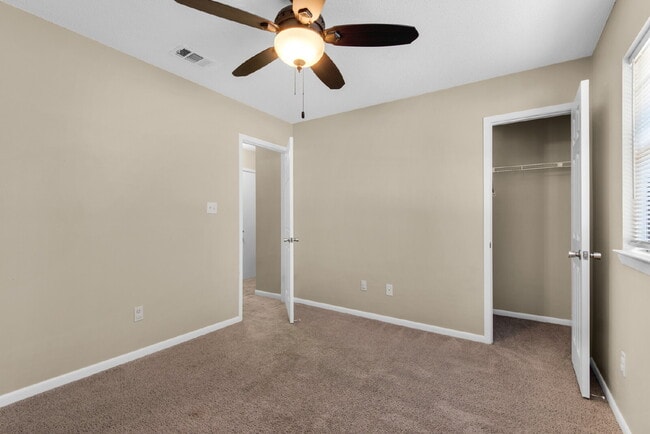 Building Photo - 696 Tyner St