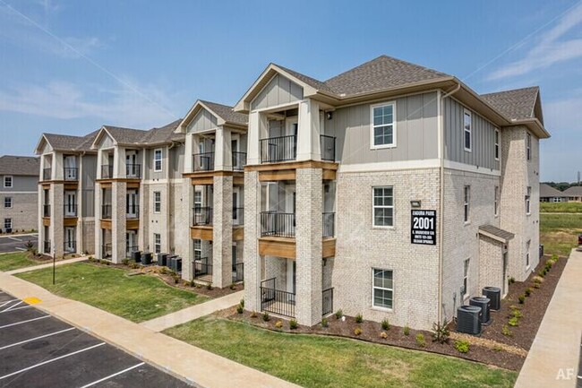 Building Photo - 1/1 Flat | Endura Park- New Apartments in ...