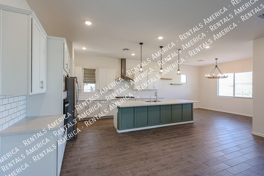 Building Photo - 44716 N 44th Ave