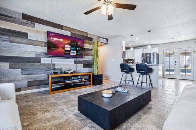 Building Photo - 2261 Sahara Dr