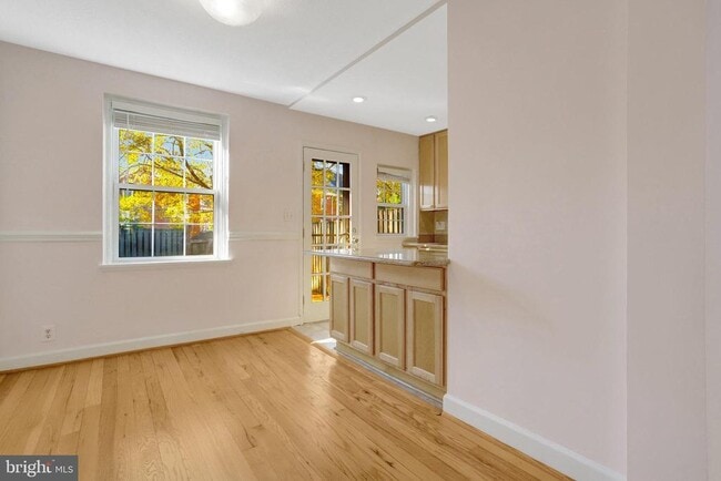 Building Photo - 4326 36th St S