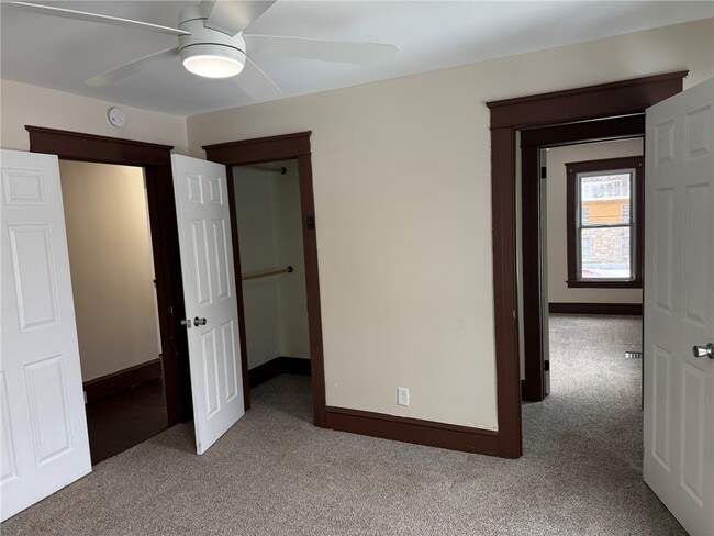 Building Photo - 414 Walnut St