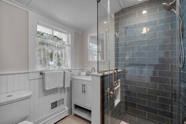 Building Photo - 912 Peconic Bay Blvd