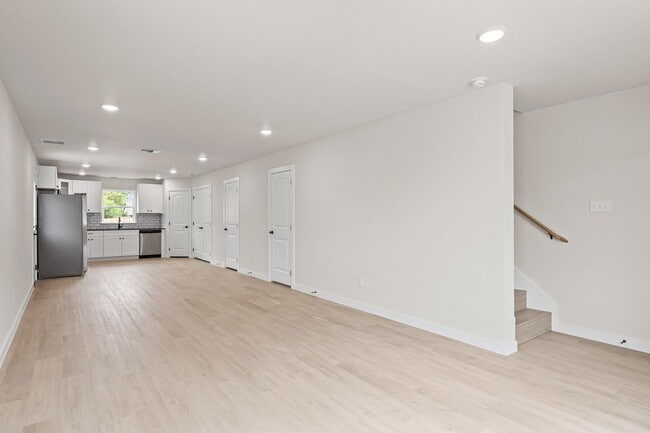 Building Photo - Legacy Homes – Brand New Texas Townhome for Rent!