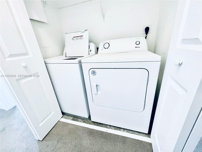 Building Photo - 5673 Cerva Ln