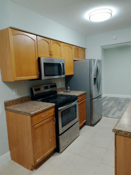 Building Photo - 1424 White Pine Dr