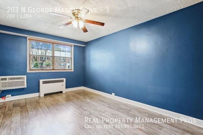 Building Photo - 203 N George Mason Dr