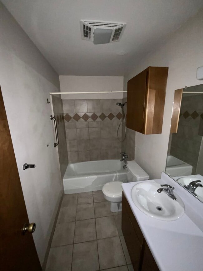 Building Photo - Sunset Heights, Near I-30 and Hulen Street 76107