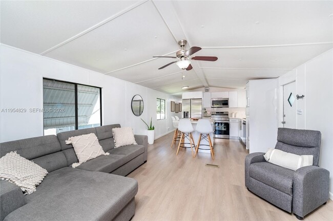 Building Photo - 456 Bowie Ln