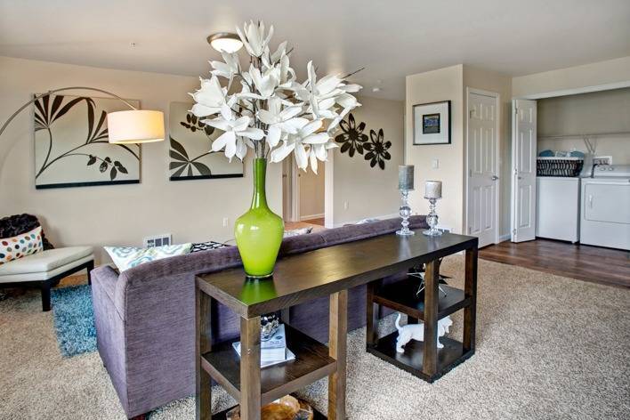 Building Photo - z-120125-Trax at DuPont Station Apartments