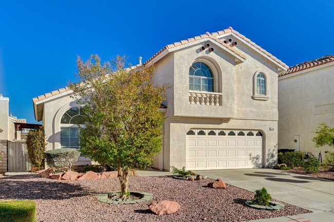Building Photo - Tri-Level Home with Pool & Spa in Henderson, 89074
