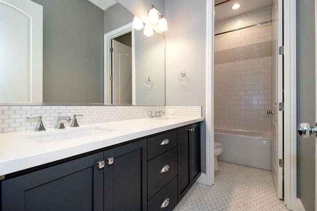 Building Photo - 583 Crescent Ln