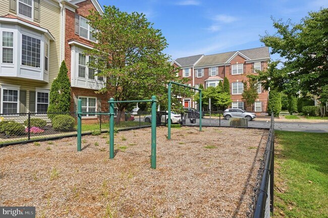 Building Photo - 13318 Summer Garden Walk