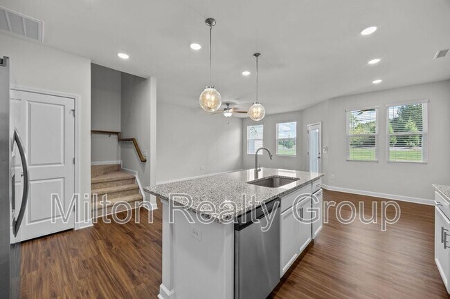 Building Photo - 63 Village Edge Dr