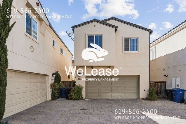 Building Photo - 2211 Antonio Dr