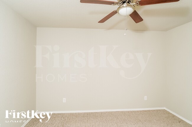 Building Photo - 1936 Heather Glen Dr