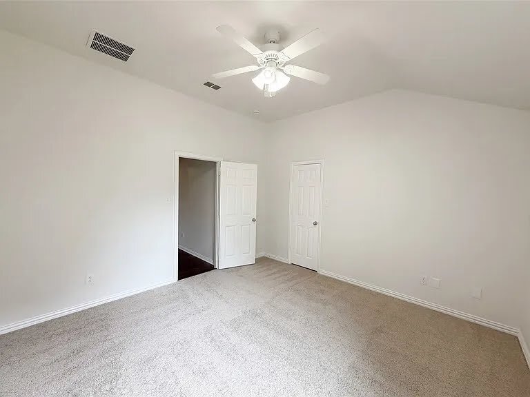 Building Photo - 2126 Highland River Dr