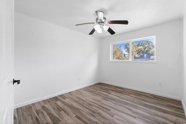 Building Photo - 456 Deep Woods Ln