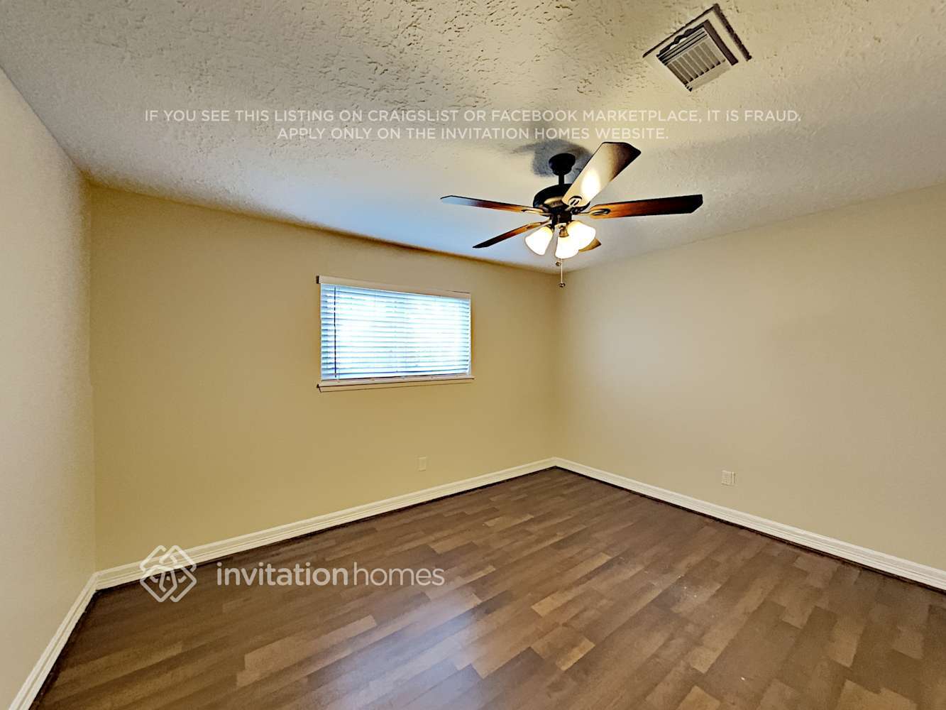 Building Photo - 16395 Havenpark Dr
