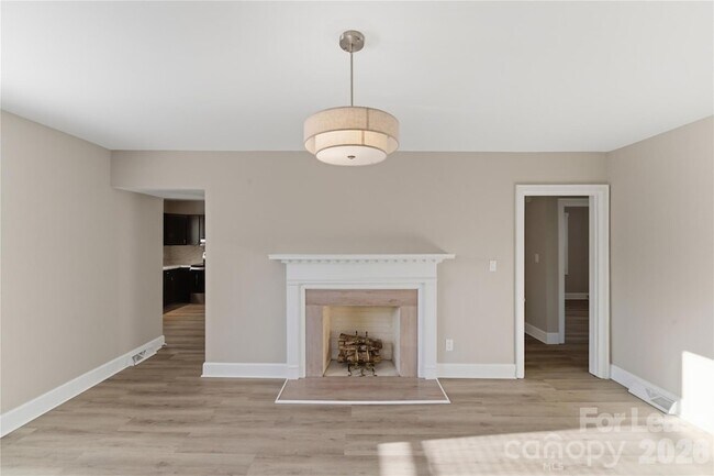 Building Photo - 2405 Greenland Ave